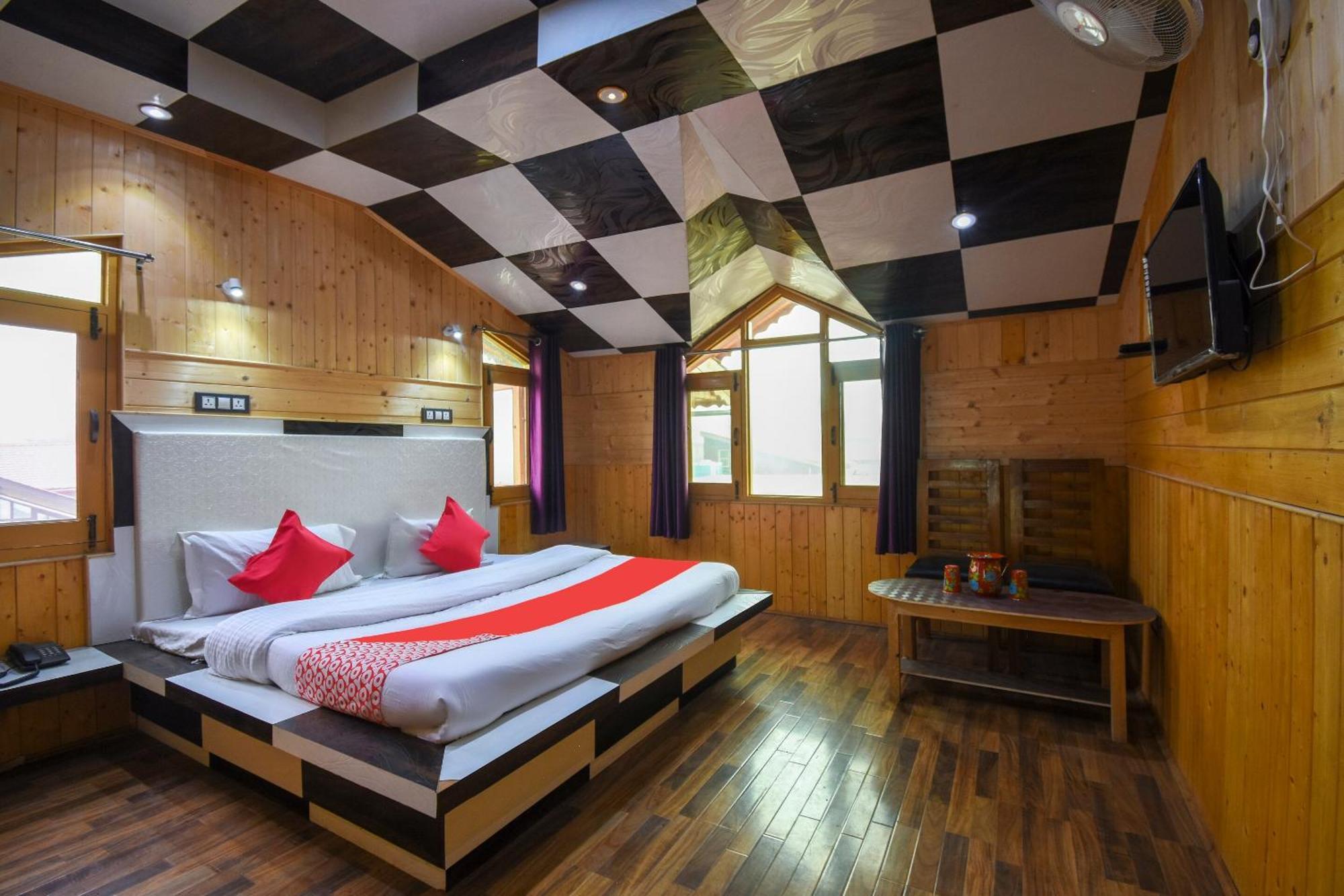 Oyo Hotel New Divine Kashmir Durgjan Exterior photo