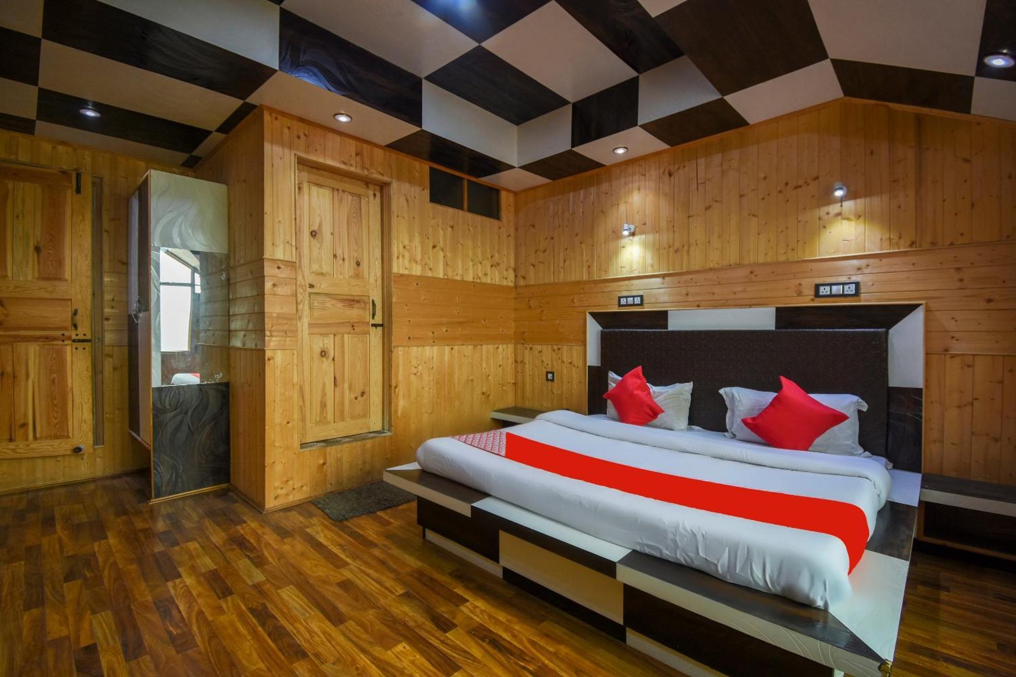 Oyo Hotel New Divine Kashmir Durgjan Exterior photo