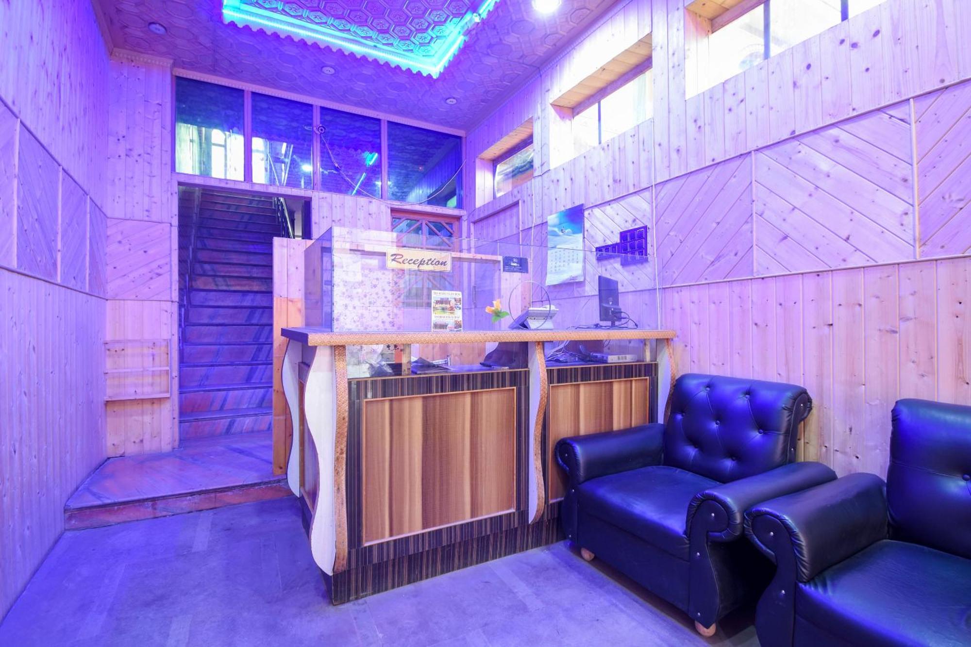 Oyo Hotel New Divine Kashmir Durgjan Exterior photo